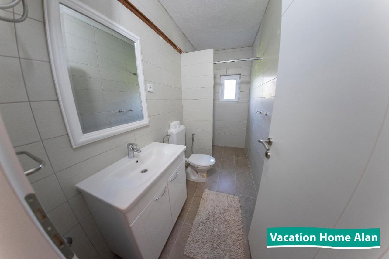 Vacation Home Alan クレン・ヴァクフ エクステリア 写真