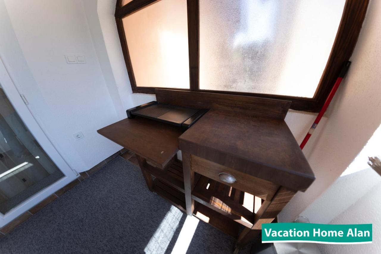 Vacation Home Alan クレン・ヴァクフ エクステリア 写真