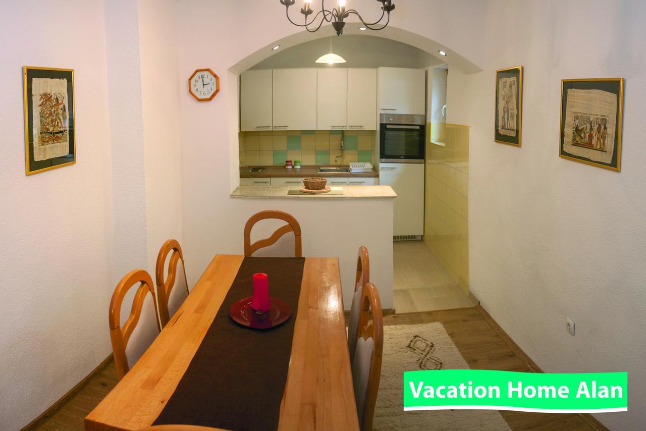 Vacation Home Alan クレン・ヴァクフ エクステリア 写真