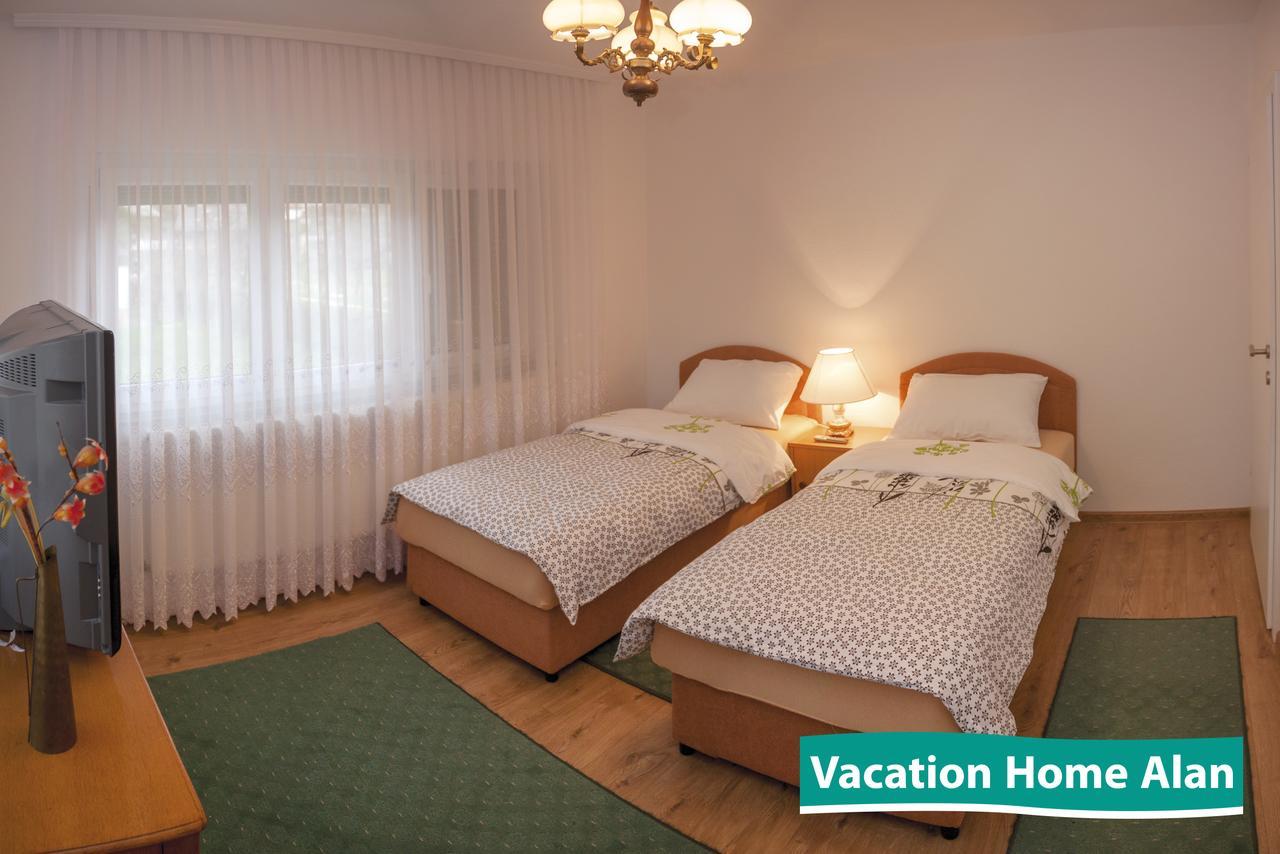 Vacation Home Alan クレン・ヴァクフ エクステリア 写真